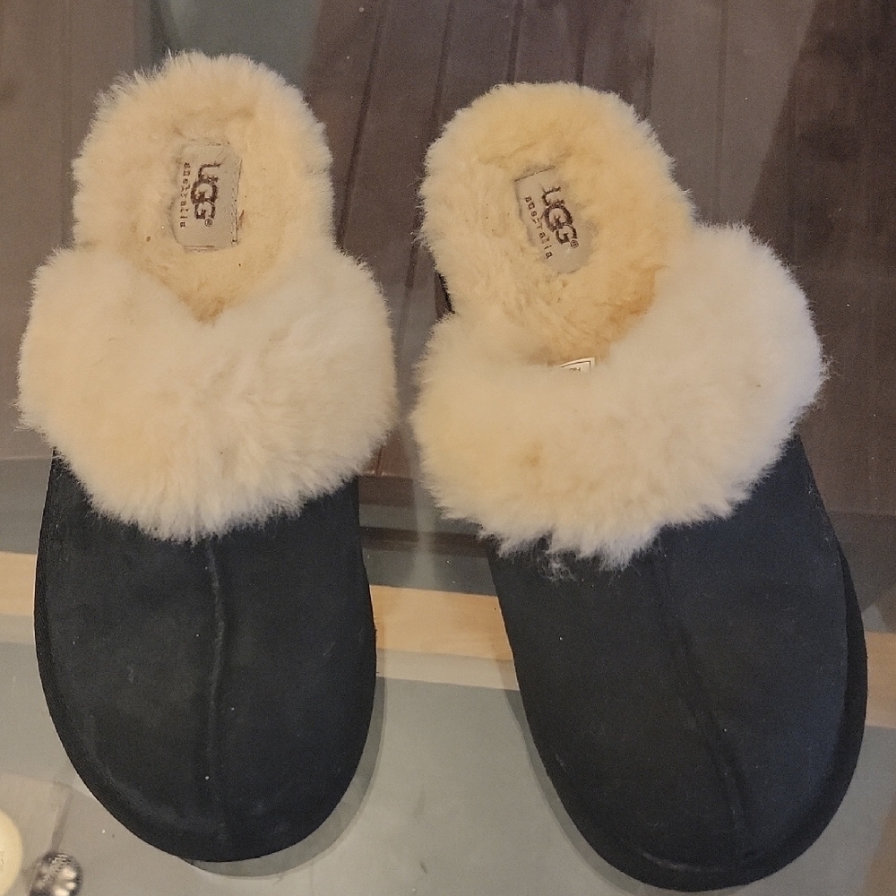 UGG Black and Cream Cozy Slippers